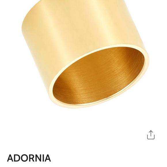 A ring you won't want to unhug you! 14k gold plated, 15mm tall cigar band. Sz 5 - Picture 4 of 5